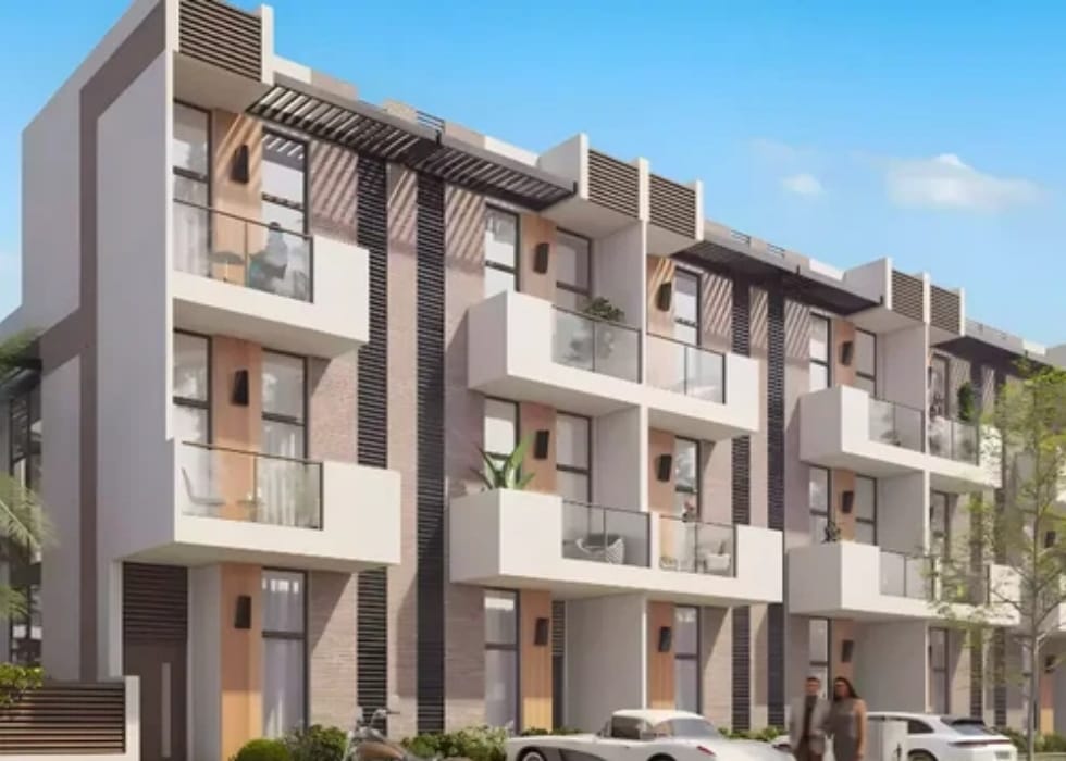 📍 Reportage Hills (Front of Damac Lagoons) 🏠 4BR Townhouse (Closed Kitchen)